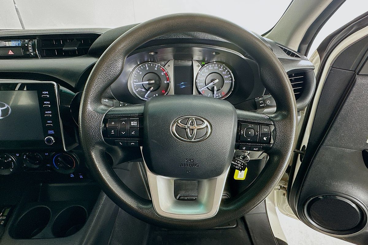 2021 Toyota HILUX SR (4x4) GUN126R FACELIFT 4X4
