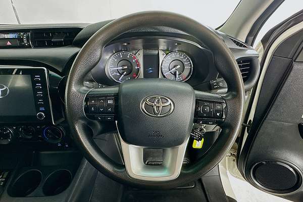 2021 Toyota HILUX SR (4x4) GUN126R FACELIFT 4X4