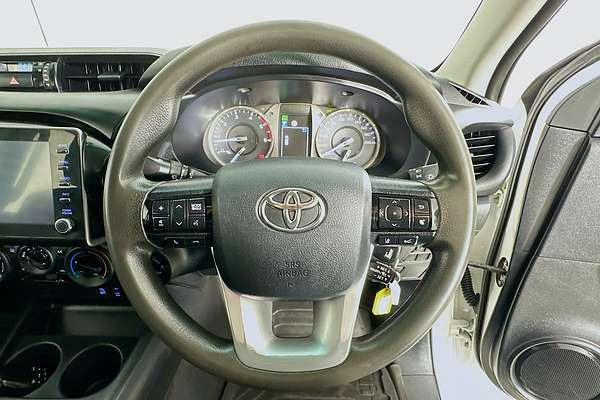 2021 Toyota HILUX SR (4x4) GUN126R FACELIFT 4X4