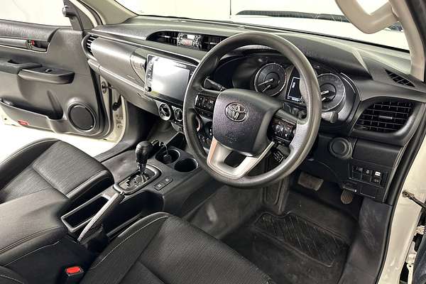 2021 Toyota HILUX SR (4x4) GUN126R FACELIFT 4X4