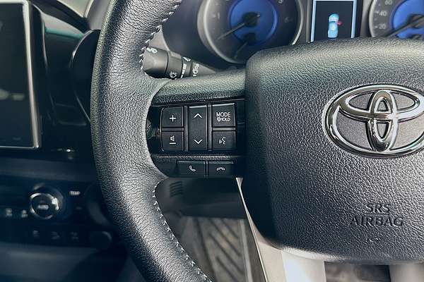 2020 Toyota HILUX SR5 GUN126R 4X4
