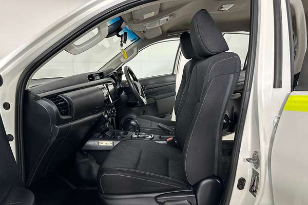 2020 Toyota HILUX SR (4x4) GUN126R MY19 UPGRADE 4X4