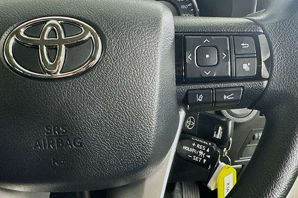 2024 Toyota HILUX SR GUN126R 4X4