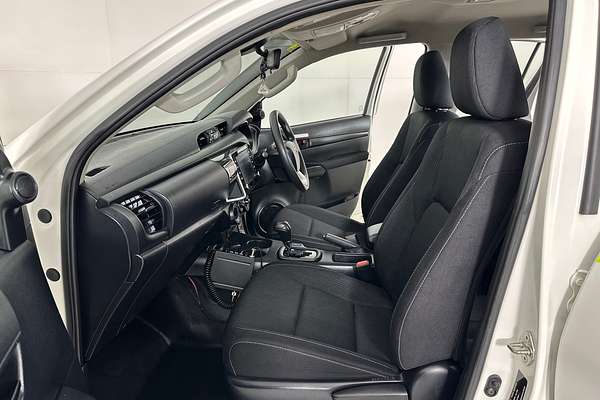 2022 Toyota HILUX SR (4x4) GUN126R 4X4