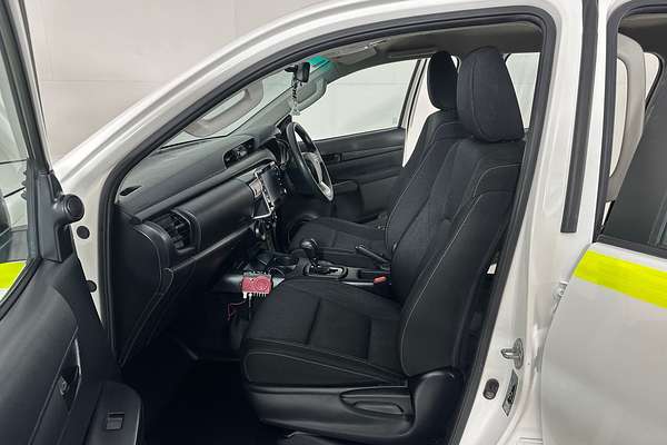 2022 Toyota HILUX SR (4x4) GUN126R 4X4