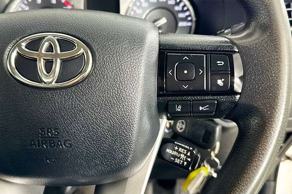 2020 Toyota HILUX SR (4x4) GUN126R FACELIFT 4X4
