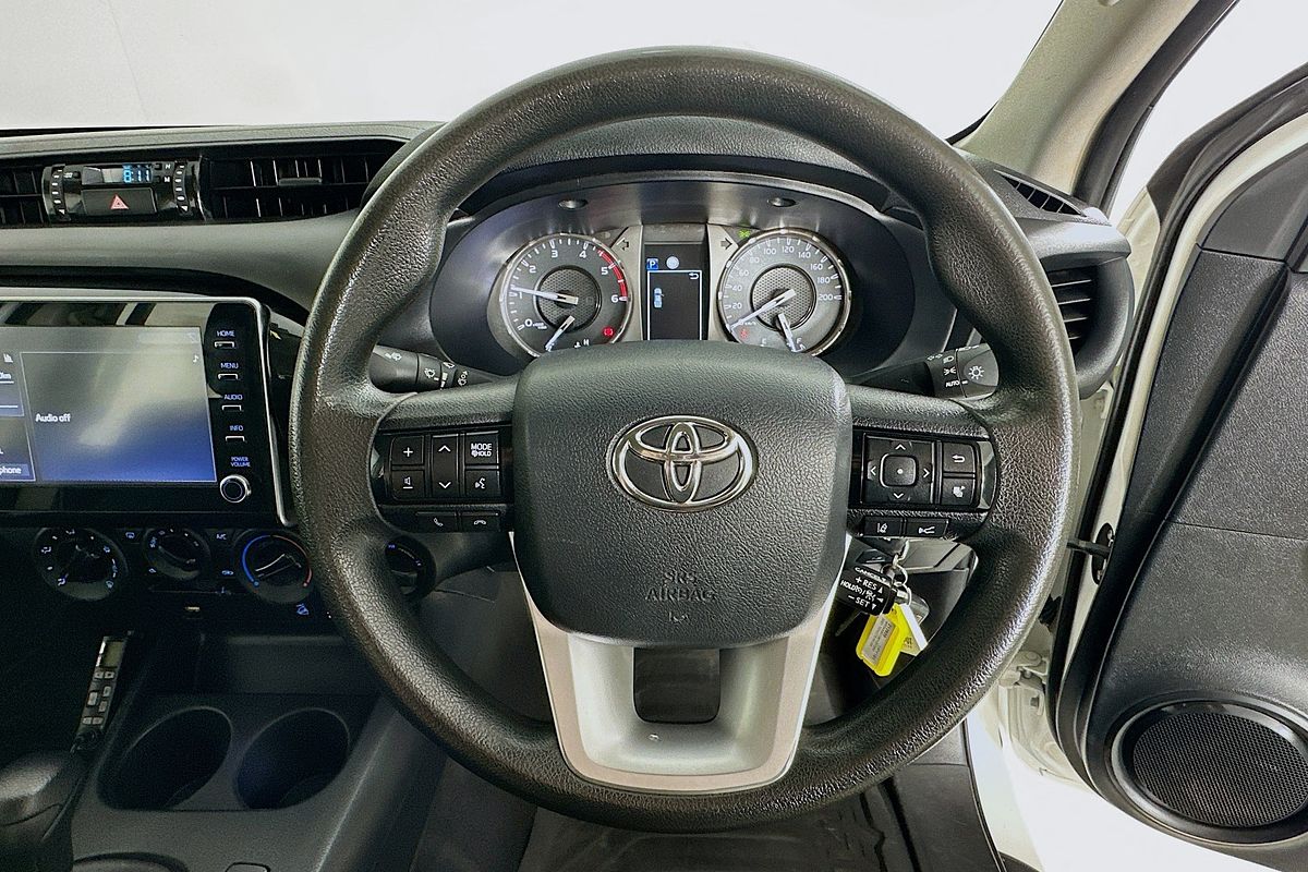 2021 Toyota HILUX SR (4x4) GUN126R 4X4