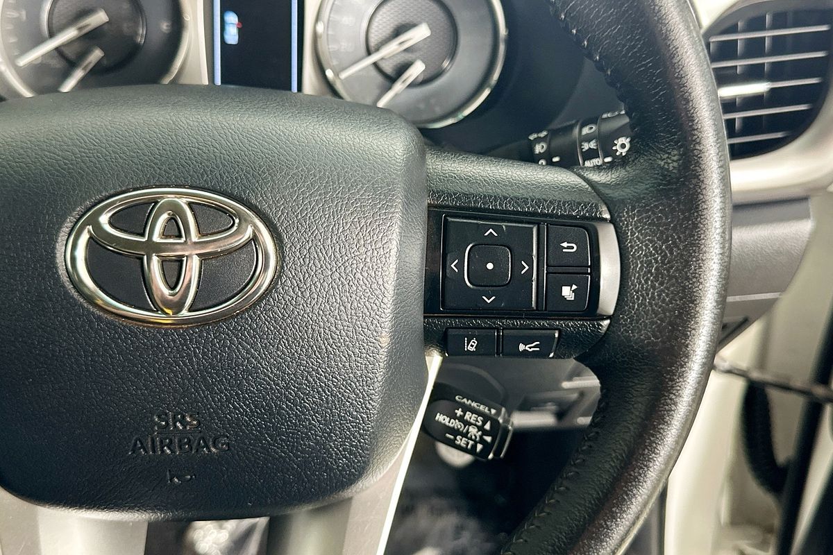 2021 Toyota HILUX SR5 (4x4) GUN126R FACELIFT 4X4