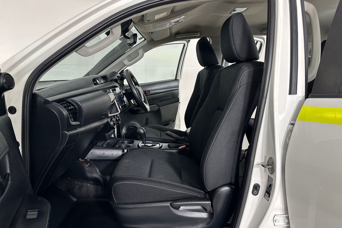 2022 Toyota HILUX SR (4x4) GUN126R 4X4