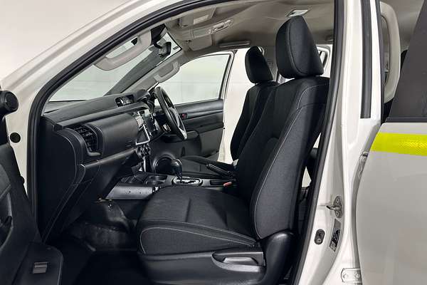 2022 Toyota HILUX SR (4x4) GUN126R 4X4