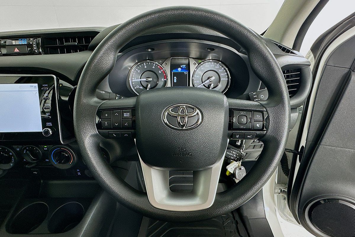 2024 Toyota HILUX SR (4x4) GUN126R 4X4