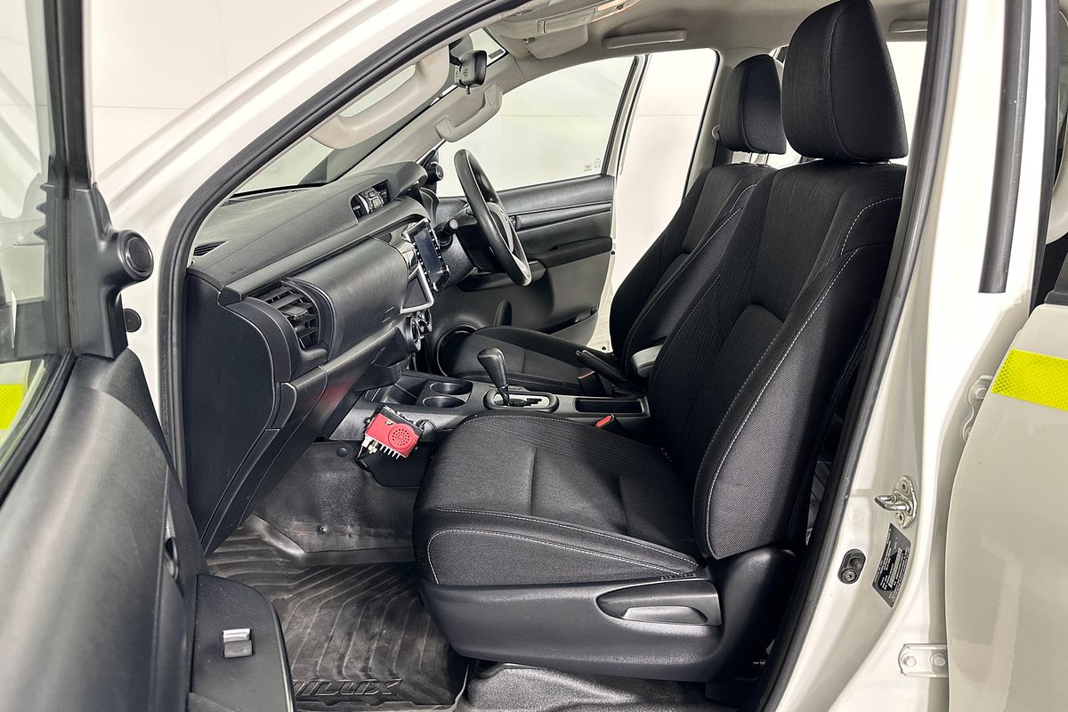 2021 Toyota HILUX SR (4x4) GUN126R 4X4