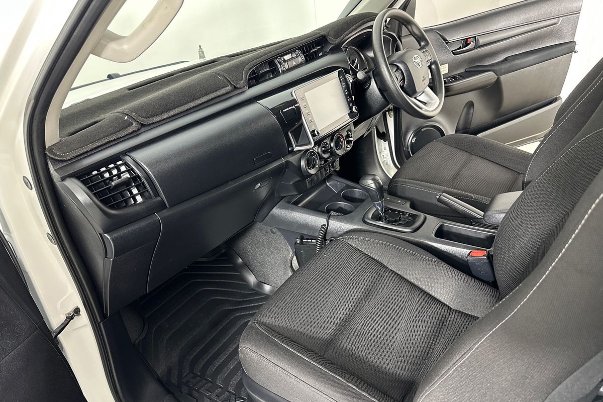 2022 Toyota Hilux SR (4x4) GUN126R 4X4