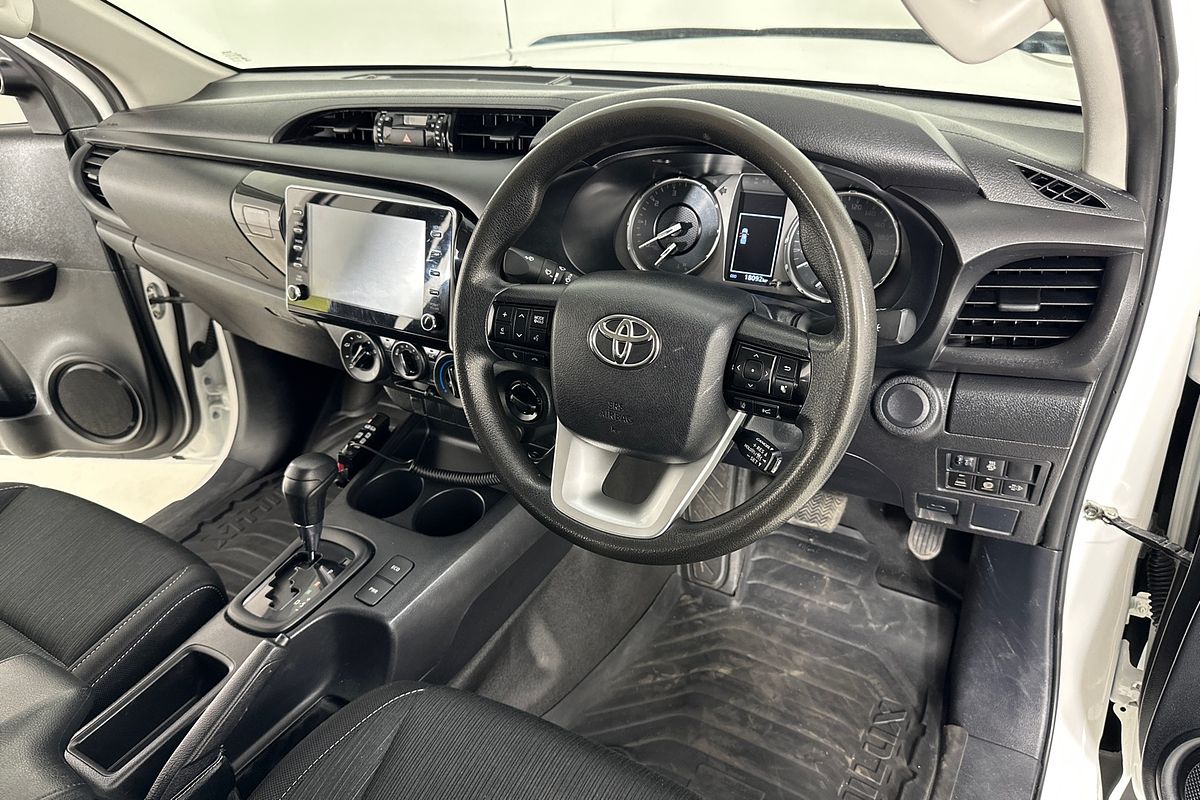 2022 Toyota HILUX SR (4x4) GUN126R 4X4