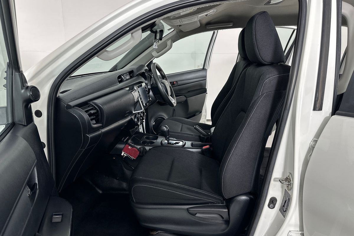 2021 Toyota HILUX SR (4x4) GUN126R 4X4