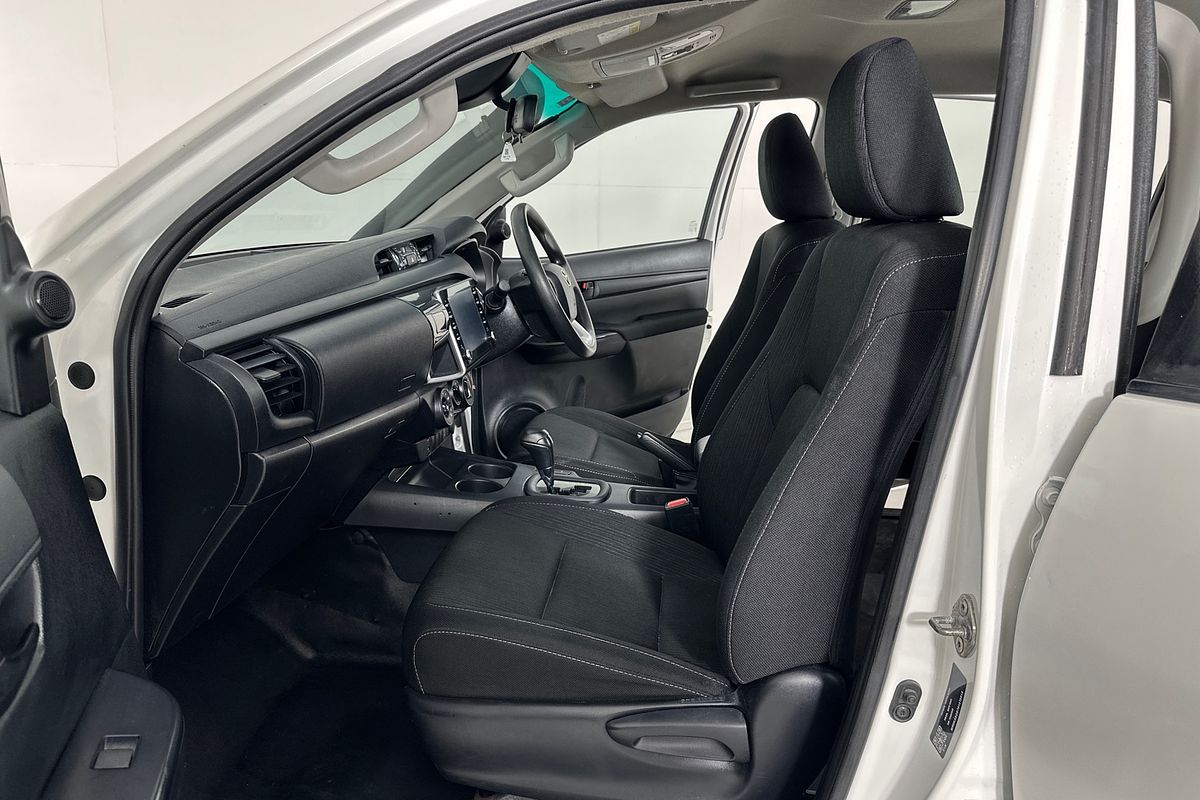 2022 Toyota HILUX SR (4x4) GUN126R 4X4
