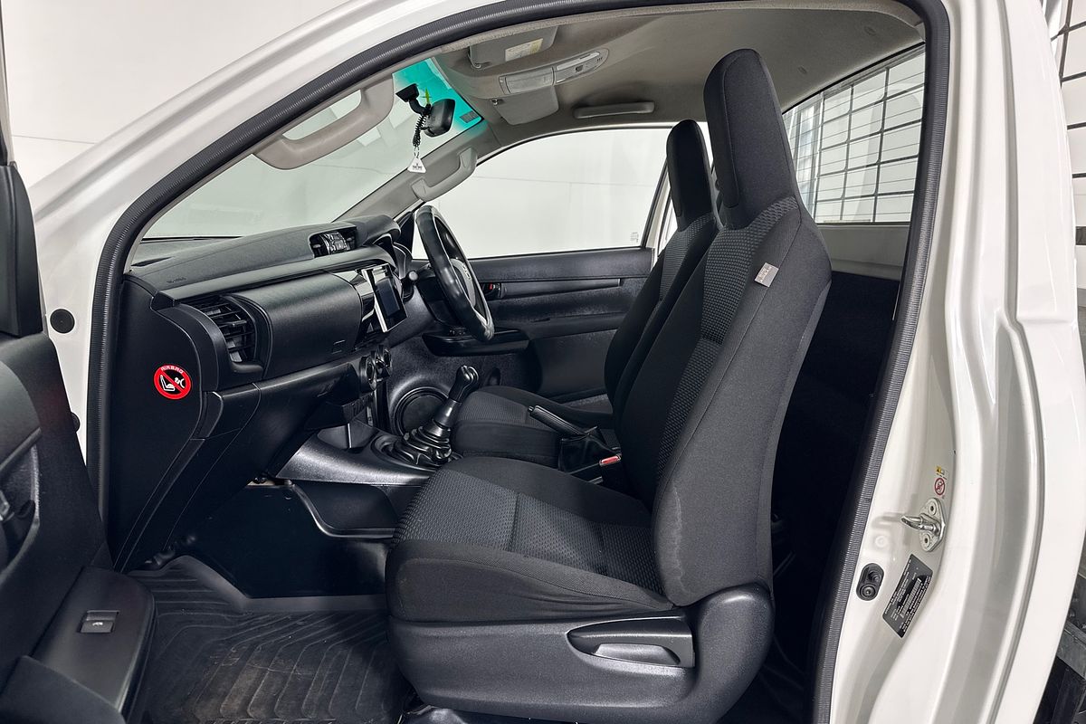 2016 Toyota Hilux WORKMATE GUN122R REAR WHEEL DRIVE