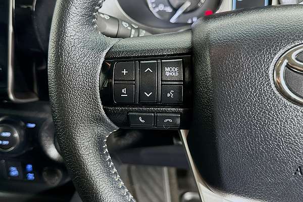 2021 Toyota HILUX SR5 (4x4) GUN126R FACELIFT 4X4