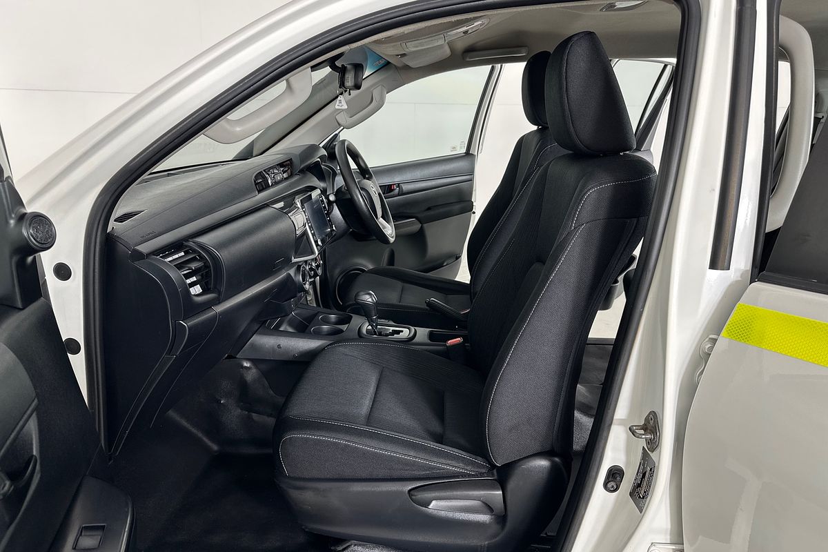 2021 Toyota HILUX SR (4x4) GUN126R 4X4