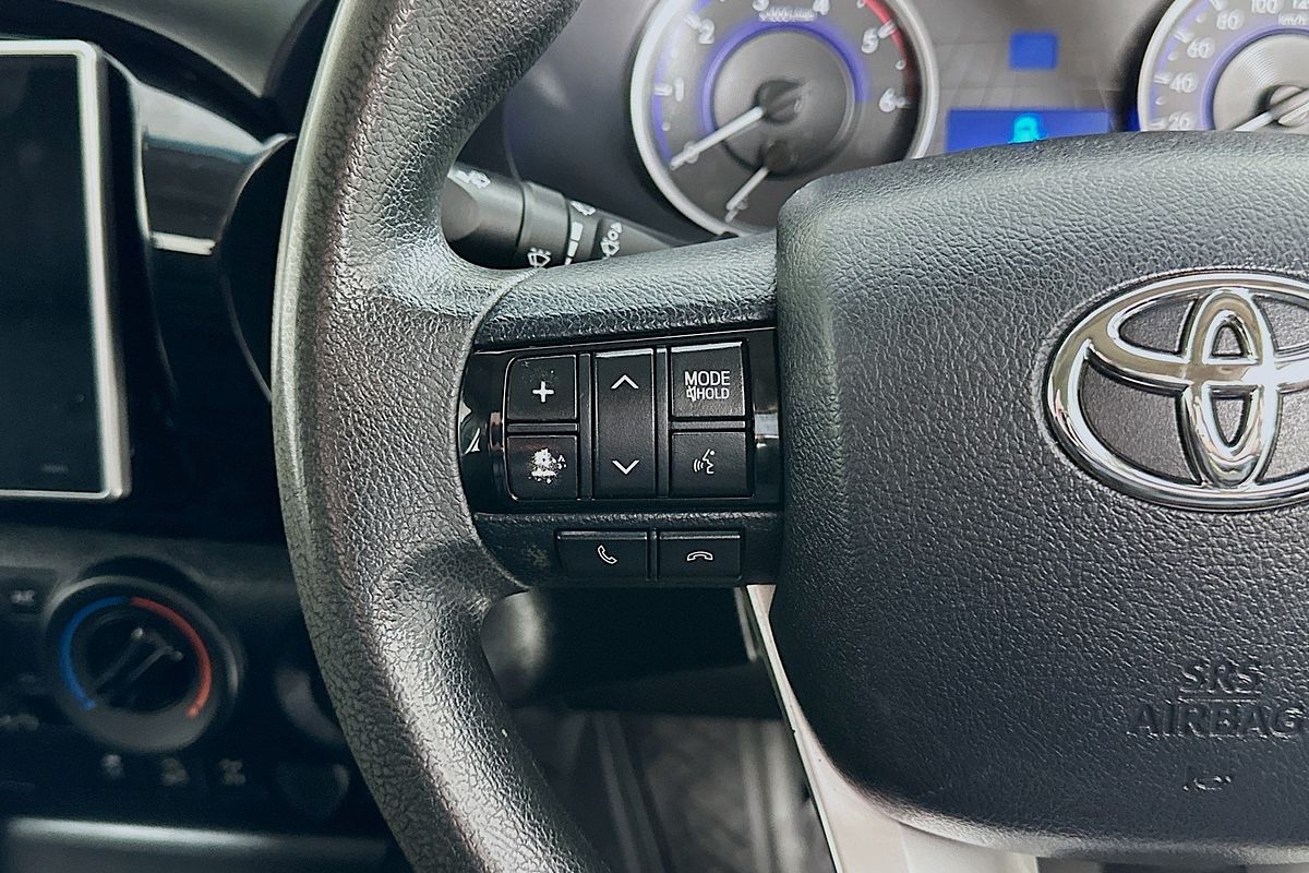 2018 Toyota HILUX SR (4x4) GUN126R MY19 4X4
