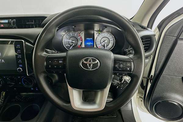2020 Toyota HILUX SR (4x4) GUN126R FACELIFT 4X4
