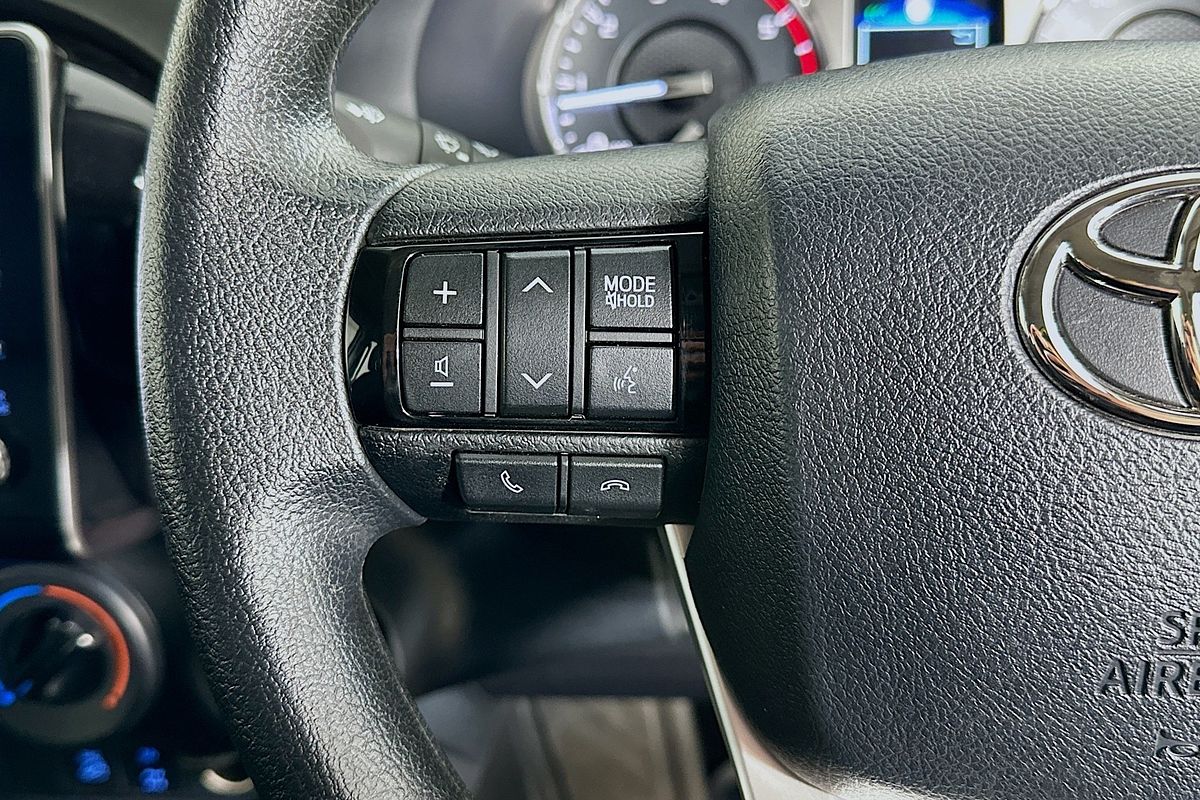 2024 Toyota HILUX SR (4x4) GUN126R 4X4