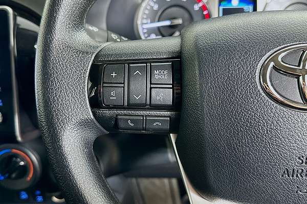 2024 Toyota HILUX SR (4x4) GUN126R 4X4