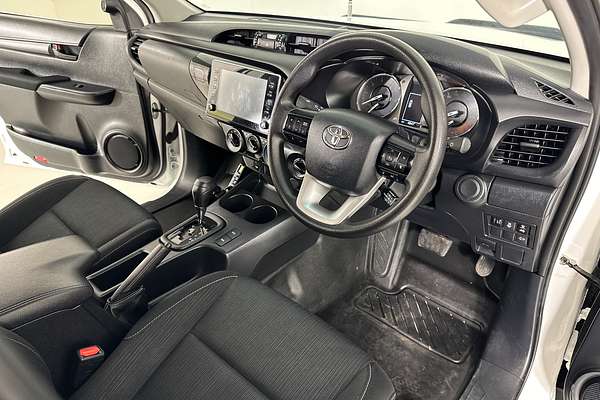2022 Toyota HILUX SR (4x4) GUN126R 4X4