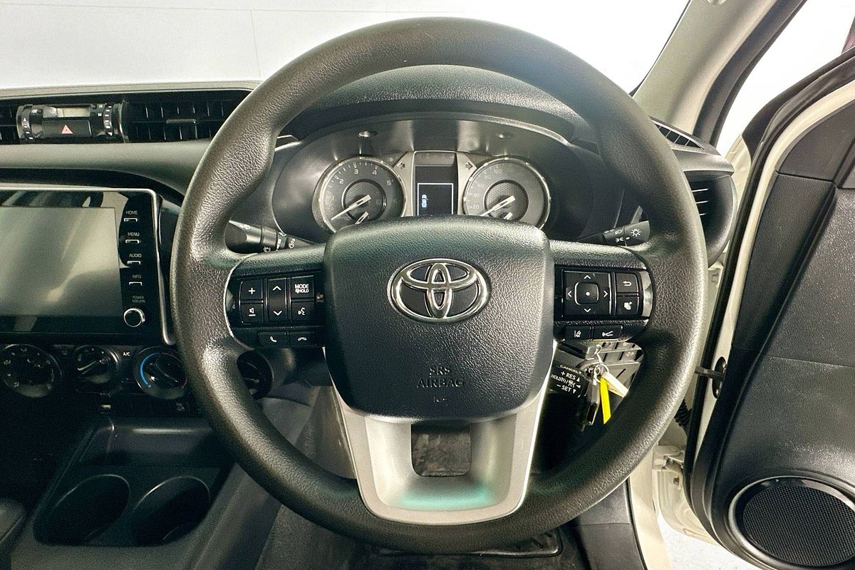 2021 Toyota HILUX SR (4x4) GUN126R FACELIFT 4X4