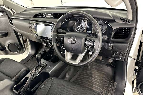2024 Toyota HILUX SR (4x4) GUN126R 4X4