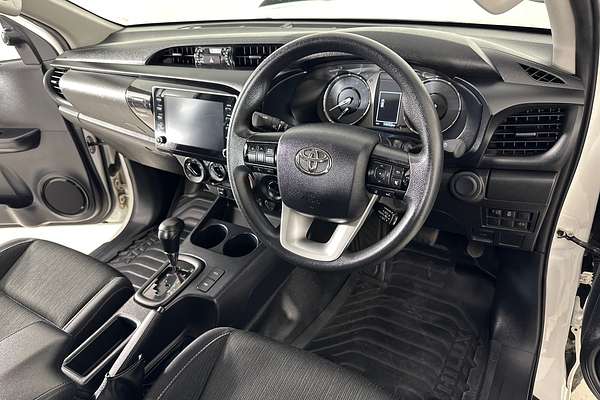 2024 Toyota HILUX SR (4x4) GUN126R 4X4