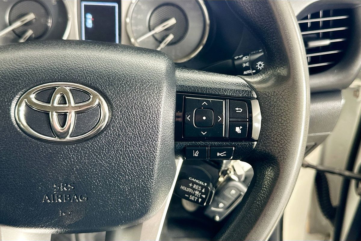 2020 Toyota HILUX SR (4x4) GUN126R FACELIFT 4X4