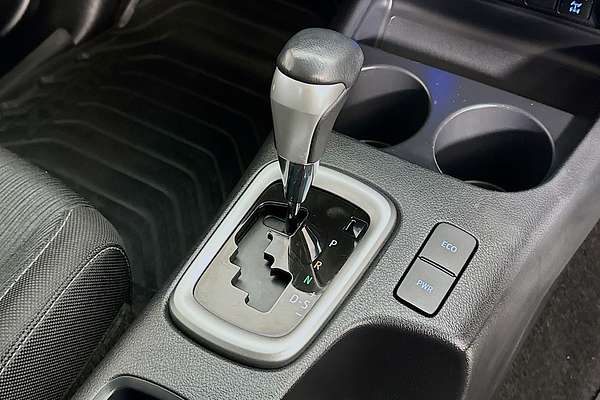 2022 Toyota HILUX SR5 (4x4) GUN126R 4X4