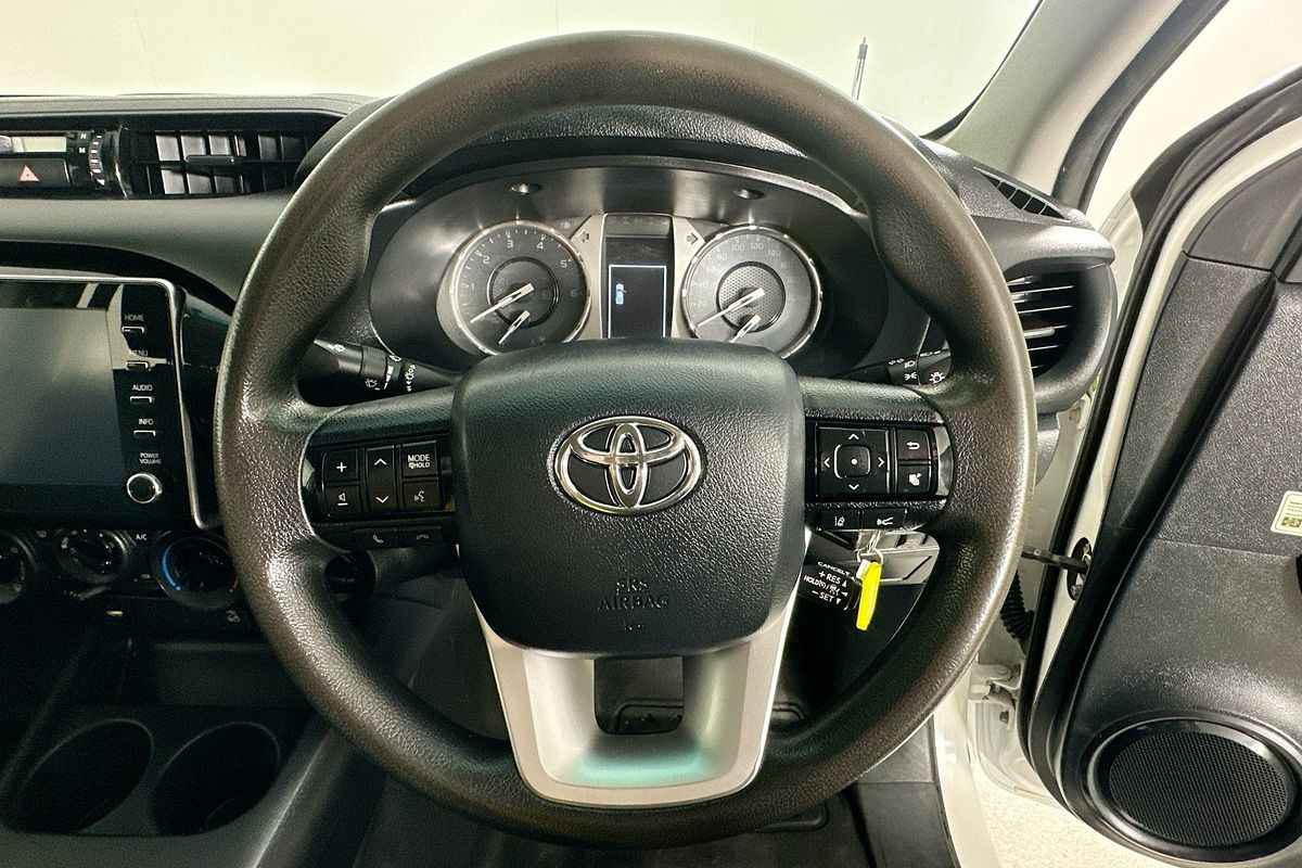 2022 Toyota HILUX SR (4x4) GUN126R 4X4