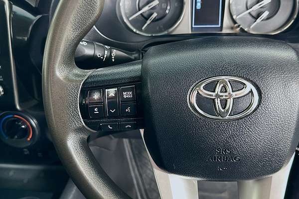 2022 Toyota HILUX SR (4x4) GUN126R 4X4