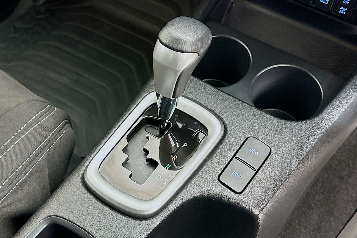 2022 Toyota HILUX SR5 (4x4) GUN126R 4X4