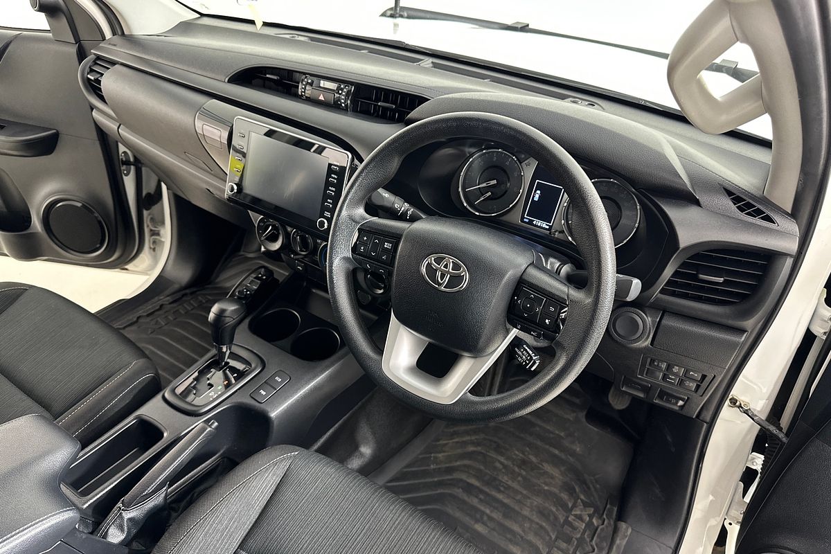 2024 Toyota HILUX SR (4x4) GUN126R 4X4