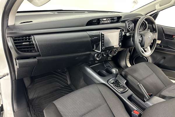 2021 Toyota Hilux WORKMATE (4x4) GUN125R 4X4