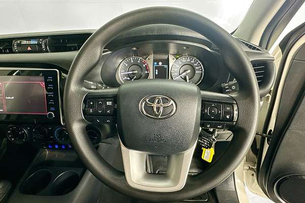 2021 Toyota HILUX SR (4x4) GUN126R 4X4
