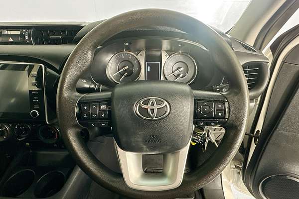 2022 Toyota HILUX SR (4x4) GUN126R 4X4