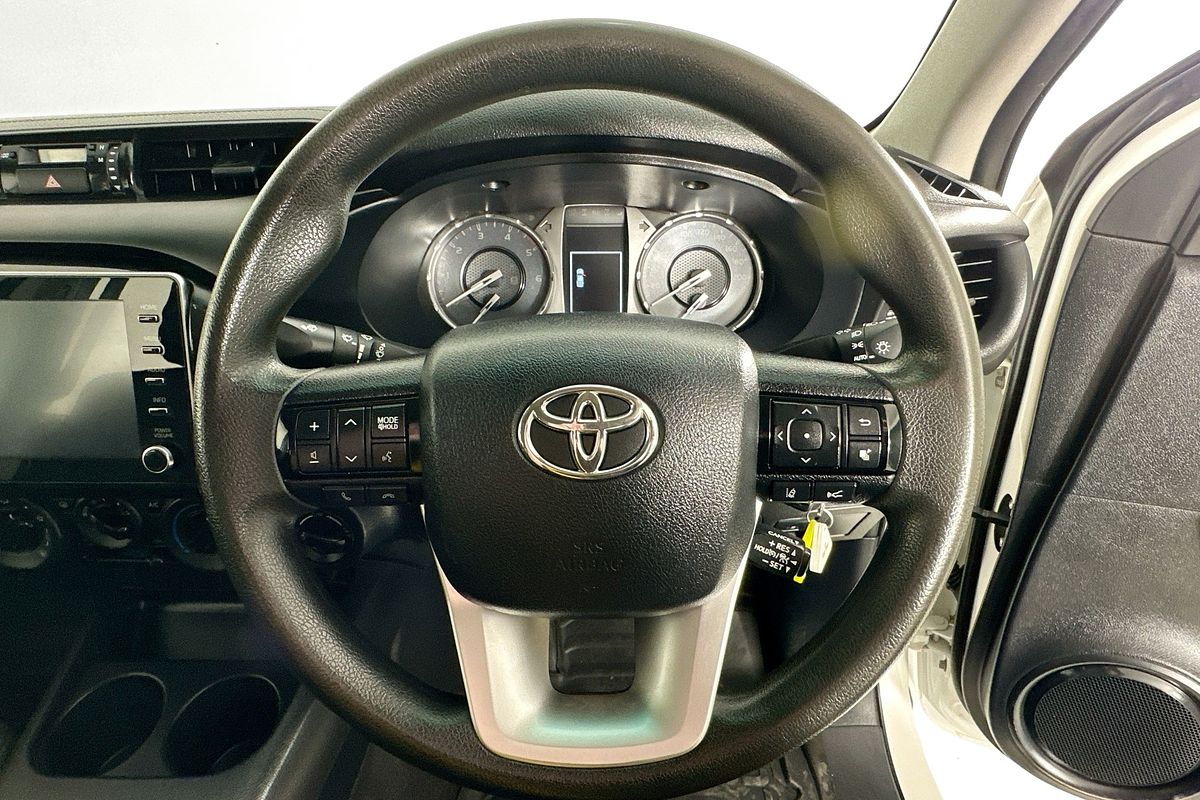 2022 Toyota HILUX SR (4x4) GUN126R 4X4
