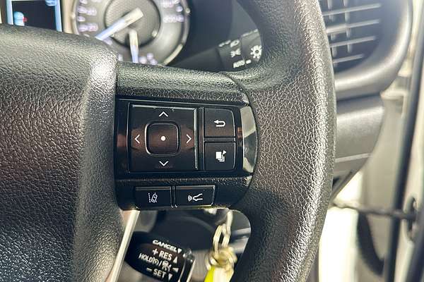 2020 Toyota Hilux SR (4x4) GUN126R FACELIFT 4X4
