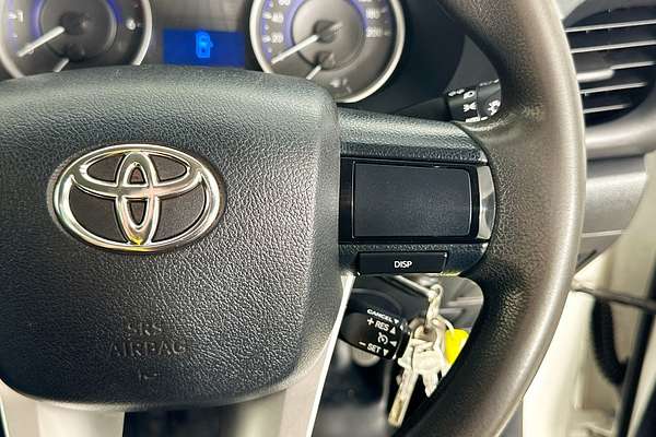 2017 Toyota HILUX SR (4x4) GUN126R 4X4