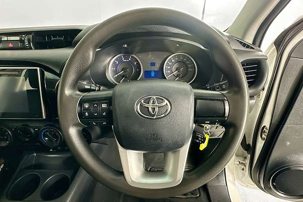 2019 Toyota HILUX SR (4x4) GUN126R MY19 4X4