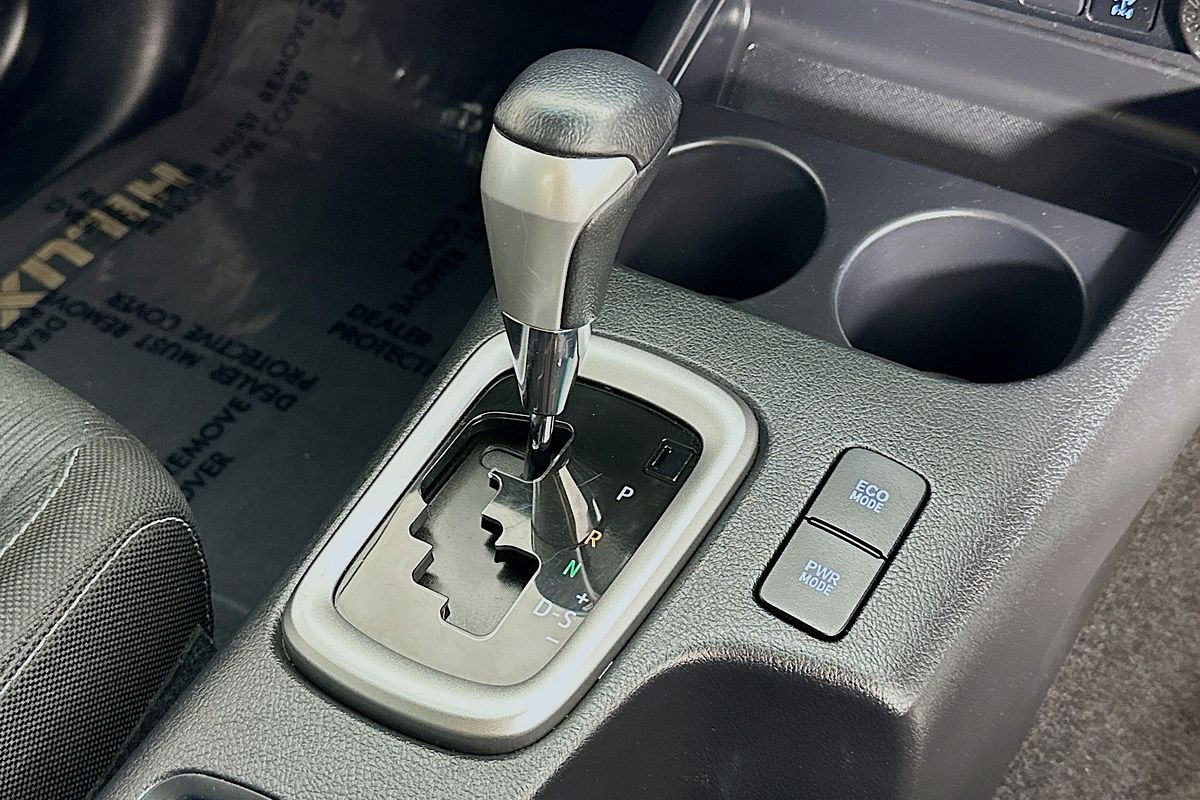 2021 Toyota HILUX SR5 (4x4) GUN126R 4X4