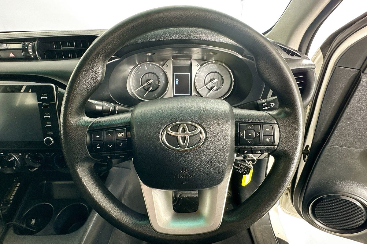 2021 Toyota HILUX SR (4x4) GUN126R FACELIFT 4X4