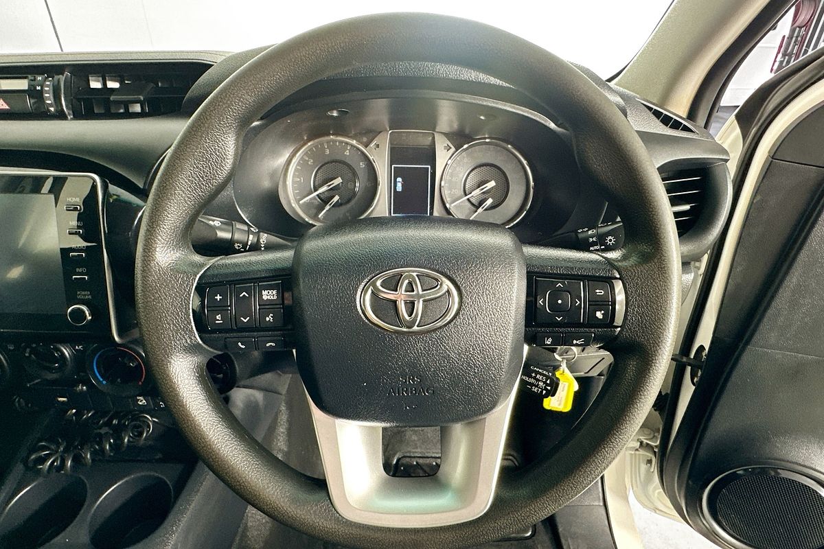2021 Toyota HILUX SR (4x4) GUN126R FACELIFT 4X4