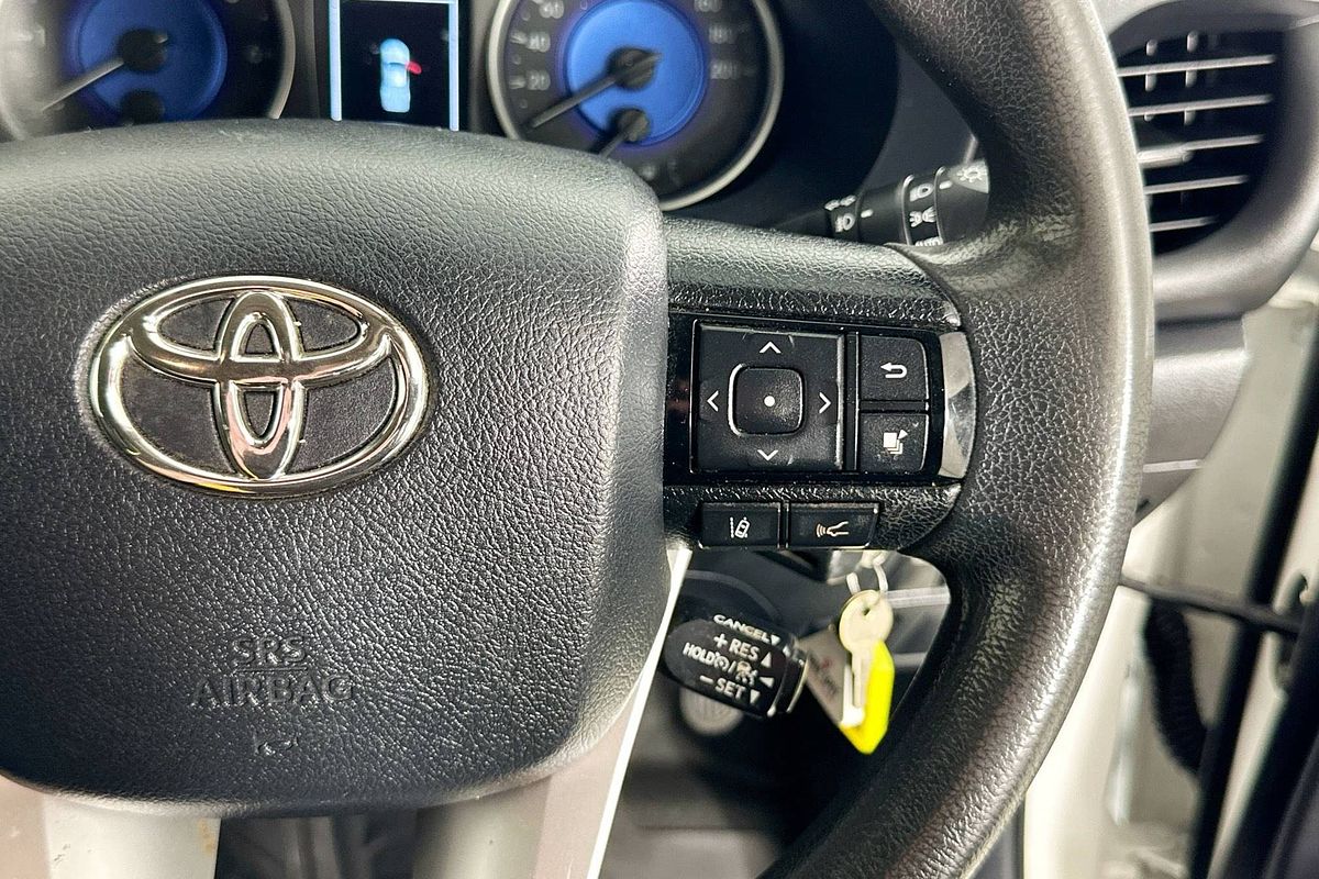 2020 Toyota Hilux SR (4x4) GUN126R FACELIFT 4X4