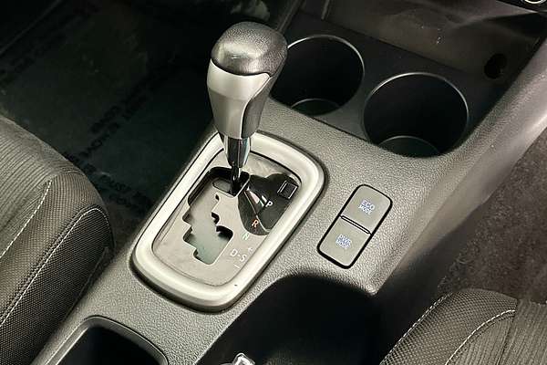 2021 Toyota HILUX SR5 (4x4) GUN126R FACELIFT 4X4
