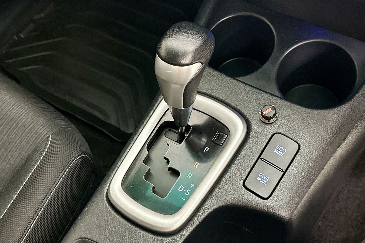 2021 Toyota HILUX SR5 (4x4) GUN126R 4X4